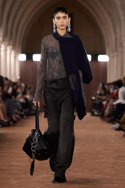 Look 39